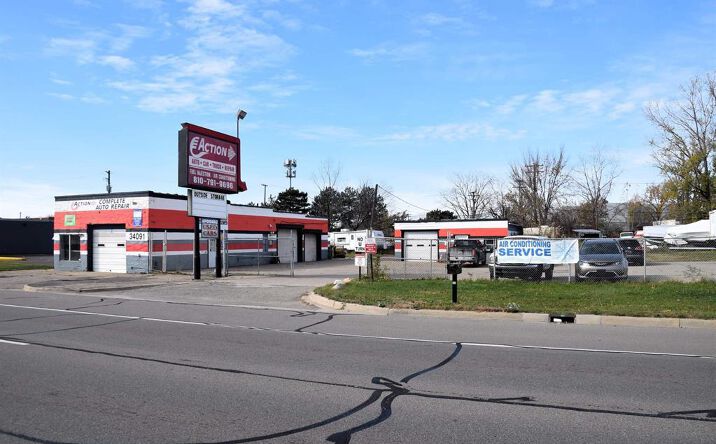 34091 Groesbeck Highway, Clinton Township