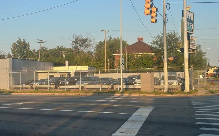 Pictures of Business for Sale, Office, Retail property located at 13400 GRATIOT Avenue, Detroit, MI 48205 for sales - image #1