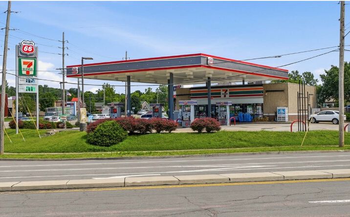 Pictures of Retail property located at 13515 Big Bend Road, Valley Park, MO 63122 for sales - image #1