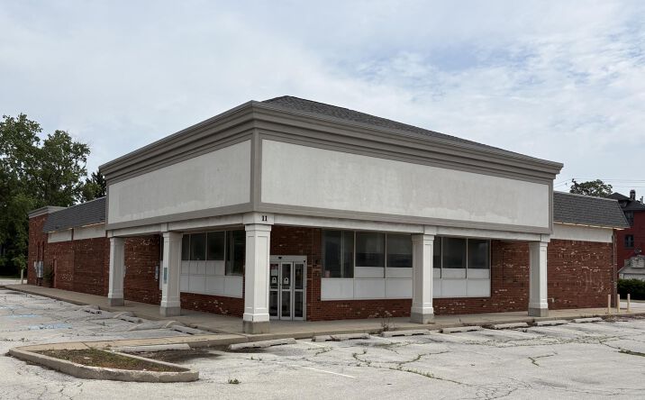 Pictures of Retail property located at 11 E 14th St, Chicago Heights, IL 60411 for sales - image #1