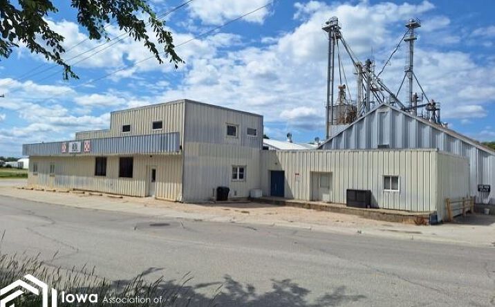 Pictures of Land, Office, Retail, Industrial, Business for Sale property located at 620 W 3Rd Street, Carroll, IA 51401 for sales - image #1