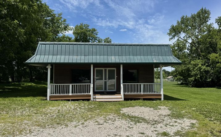 Pictures of Office, Retail property located at 1500 S Main Street, Fairfield, IA 52556 for sales - image #1