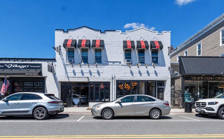 Pictures of Business for Sale, Retail property located at 300-302 Main Street, Farmingdale, NY 11735 for sales - image #1