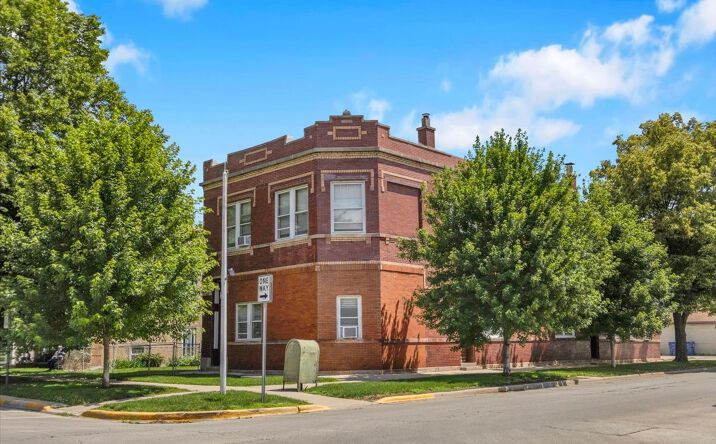 Pictures of Multifamily property located at 1847 S 57th Avenue, Cicero, IL 60804 for sales - image #1