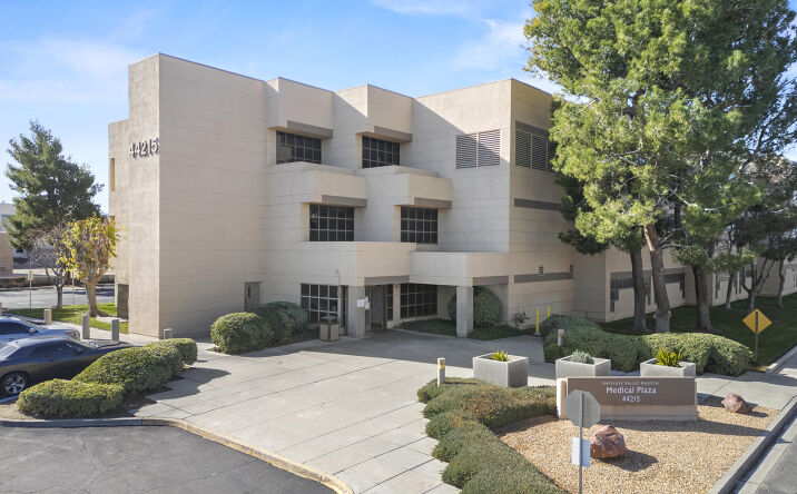 Pictures of Office property located at 44215 15th Street West , 307, Lancaster, CA 93534 for sales - image #1