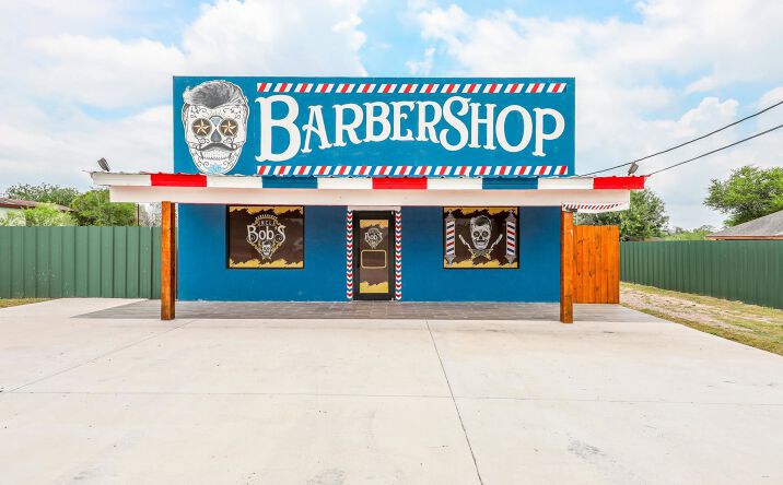 Pictures of Retail property located at 718 E 12TH Ave, Zapata, TX 78076 for sales - image #1