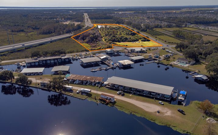 Pictures of Land property located at 3900 Peninsula Point, Sanford, FL 32771 for sales - image #1