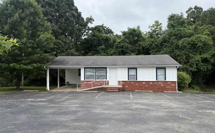 Pictures of Mixed Use property located at 1747 N Royal Street, Jackson, TN 38305 for sales - image #1