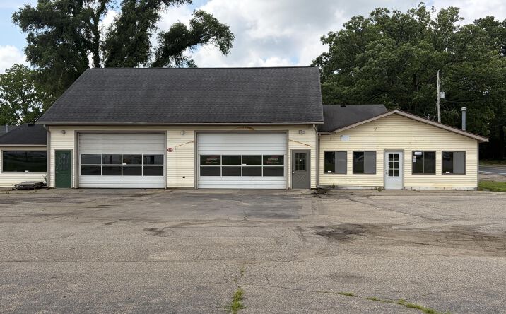 Pictures of Retail, Office, Industrial property located at 1141 26th Street, Allegan, MI 49010 for sales - image #1