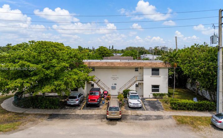 Pictures of Multifamily property located at 1275 SW 36th Ave, Fort Lauderdale, FL 33312 for sales - image #1