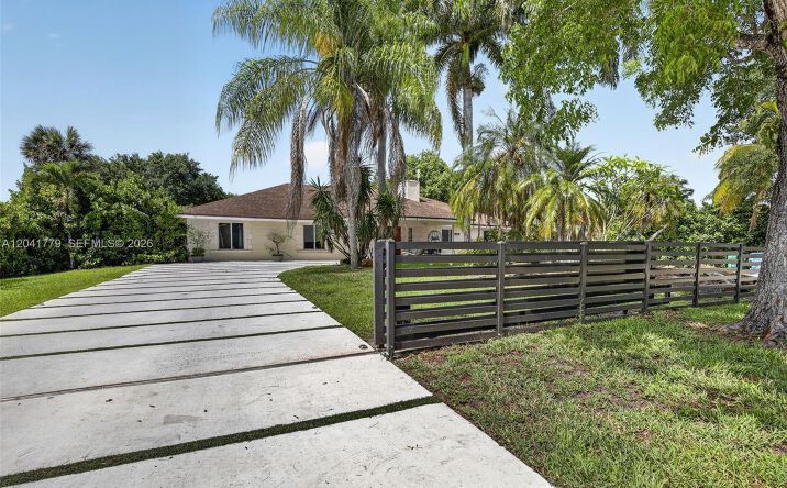 Pictures of Multifamily property located at 14401 SW 23, Davie, FL 33325 for sales - image #1