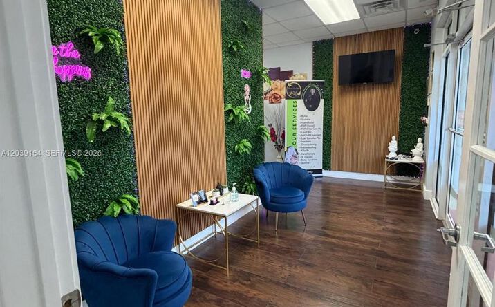 Pictures of Business for Sale, Retail, Industrial property located at 17650 NW 78th Ave, Hialeah, FL 33015 for sales - image #1
