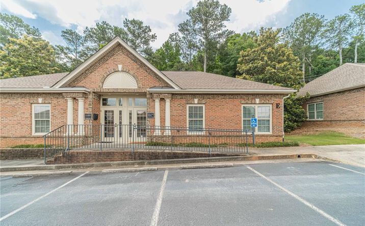 Pictures of Business for Sale, Office property located at 155 Bankers Boulevard Unit E200, Monroe, GA 30655 for sales - image #1