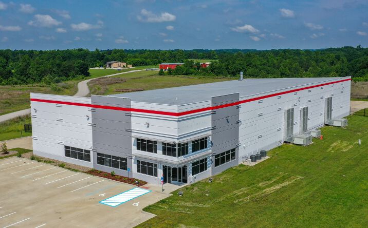 Pictures of Industrial property located at 998 EastPark Dr, Grayson, KY 41143 for sales - image #1