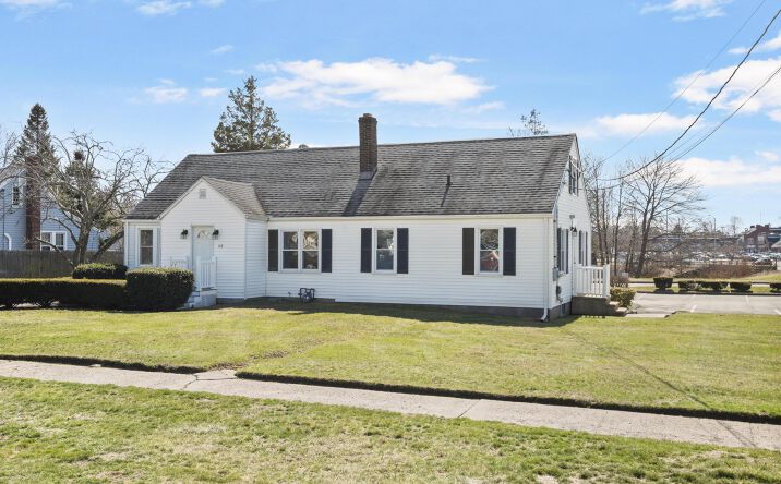 Pictures of Office property located at 128 SALTONSTALL PKWY, EAST HAVEN, CT 06512-2425 for sales - image #1