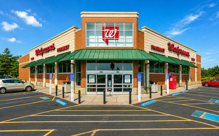 Pictures of Retail property located at 1625 E Harbor Dr, Warrenton, OR 97146 for sales - image #1