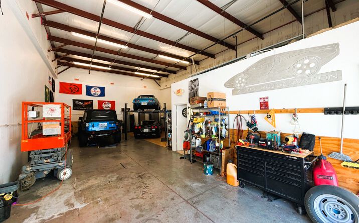 Pictures of Industrial property located at 3945 Tollhouse Drive, Naples, FL 34114 for sales - image #1