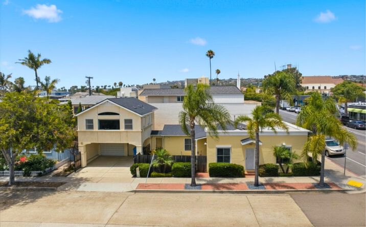 Pictures of Multifamily property located at 4652 Cass St, Pacific Beach, CA 92109 for sales - image #1