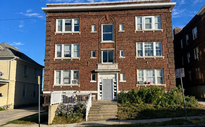 Pictures of Multifamily property located at 135-137 N Lawn Ave, Kansas City, MO 64123 for sales - image #1