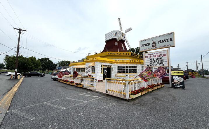 Pictures of Retail, Mixed Use, Special Purpose property located at 2857 Lincoln Highway, Ronks, PA 17572 for sales - image #1