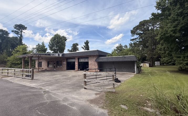 Pictures of Retail, Mixed Use property located at 326 W Main Street, Harleyville, SC 22980-4509, 330 W Main Street, Harleyville, SC 29301 for sales - image #1