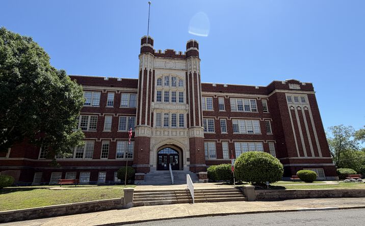 Pictures of Multifamily property located at 125 Oak Street, Hot Springs, AR 71901 for sales - image #1