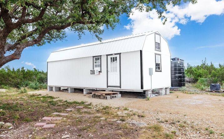 355 Bison Road, 125268
