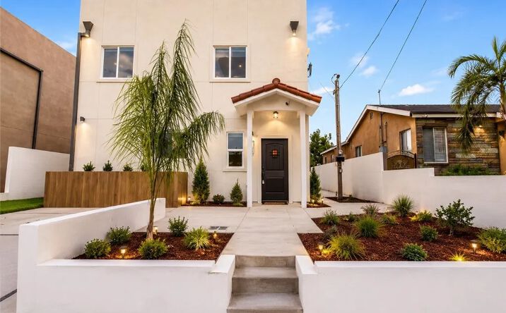 Pictures of Multifamily property located at 16623 Lake Avenue, Paramount, CA 90723 for sales - image #1