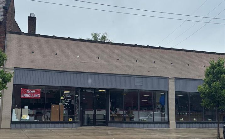 Pictures of Retail property located at 620 East 185th Street, Cleveland, OH 44119 for sales - image #1