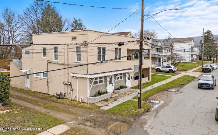 Pictures of Multifamily, Mixed Use property located at 622 E Market St, Scranton, PA 18509 for sales - image #1