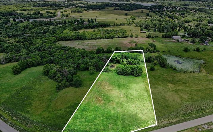 Pictures of Land, Special Purpose, Multifamily property located at 3090 Onyx Street, Smithville, MO 64089 for sales - image #1