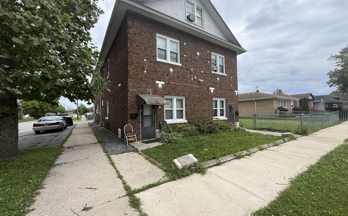 Pictures of Multifamily property located at 14901 Lincoln Avenue, Harvey, IL 60426 for sales - image #1