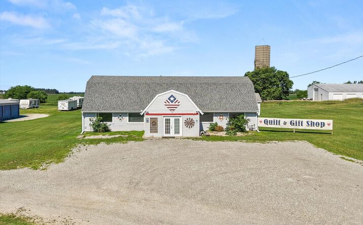 Pictures of Retail property located at 9843 Hoover Road, Rock Falls, IL 61071 for sales - image #1