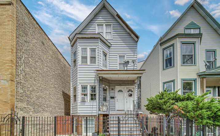 Pictures of Multifamily property located at 3854 W Diversey Avenue, Chicago, IL 60647 for sales - image #1