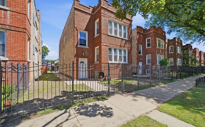 Pictures of Multifamily property located at 4840 W WABANSIA Avenue, Chicago, IL 60639 for sales - image #1