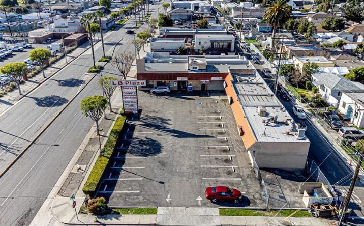 Pictures of Retail property located at 609 N Long Beach Blvd, Compton, CA 90221 for sales - image #1