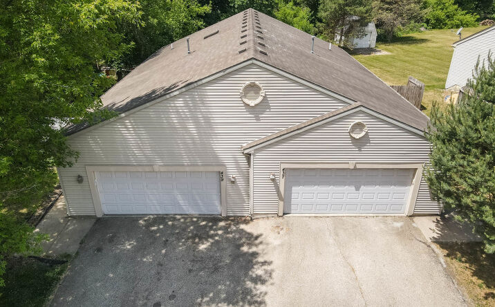 Pictures of Multifamily property located at 437 Swanson Court, Twin Lakes, WI 53181 for sales - image #1