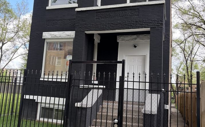 Pictures of Multifamily property located at 4108 W Wilcox Street, Chicago, IL 60624 for sales - image #1