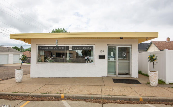 129 7th Street, Dickinson