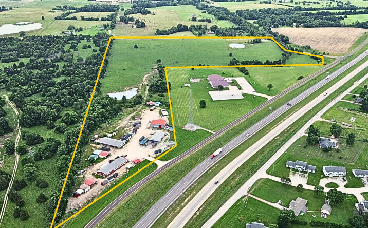 Pictures of Industrial, Retail property located at 6806 STATE ROAD NN, Fulton, MO 65251 for sales - image #1