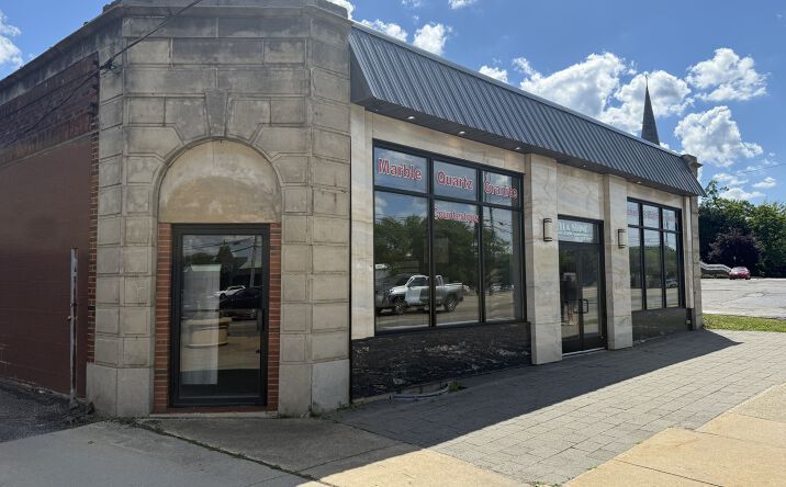 Pictures of Retail, Industrial, Mixed Use property located at 4418 Mayfield Road, South Euclid, OH 44121 for sales - image #1
