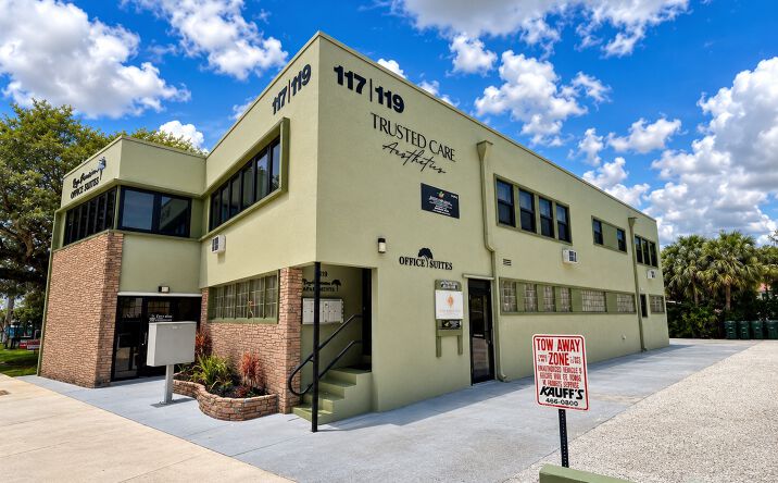Pictures of Mixed Use property located at 117 N 5th Street, Fort Pierce, FL 34950 for sales - image #1