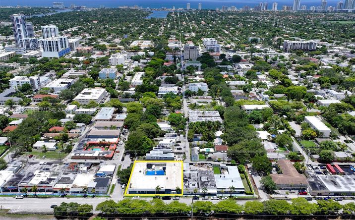 Pictures of Office property located at 601 N 21st Ave, Hollywood, FL 33020 for sales - image #1
