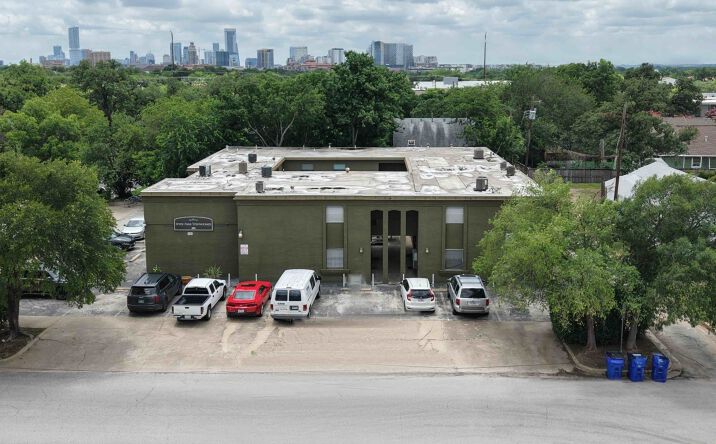 Pictures of Multifamily property located at 303 W 40th St, Austin, TX 78751 for sales - image #1