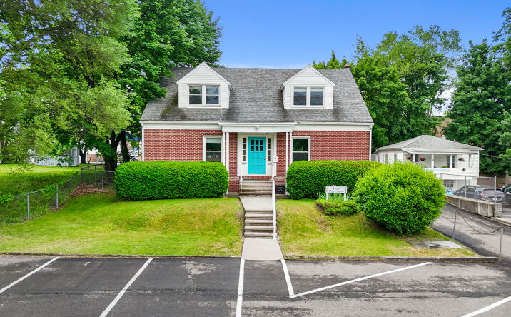 Pictures of Office property located at 3220 PEARL ST, ENDICOTT, NY 13760-5758 for sales - image #1