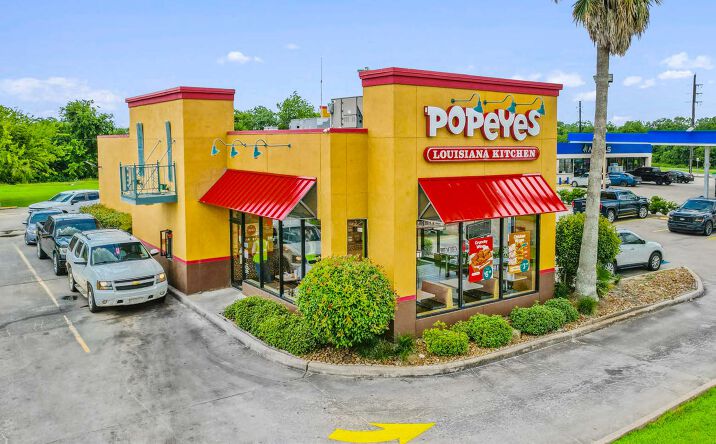 Pictures of Retail property located at 1509 West Fairmont Parkway, La Porte, TX 77571 for sales - image #1