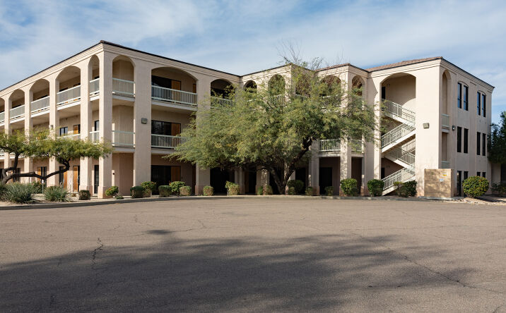 Pictures of Office property located at 2550 N THUNDERBIRD CIR, MESA, AZ 85215 for sales - image #1