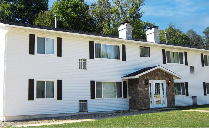 Pictures of Multifamily property located at 3525 - 3545 E Avenue NW, Cedar Rapids, IA 52405 for sales - image #1