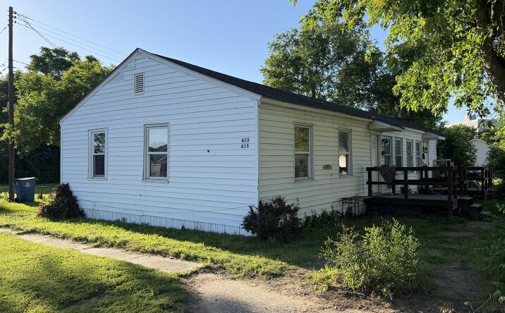 Pictures of Multifamily property located at 613 REED DR, EAST ALTON, IL 62024 for sales - image #1