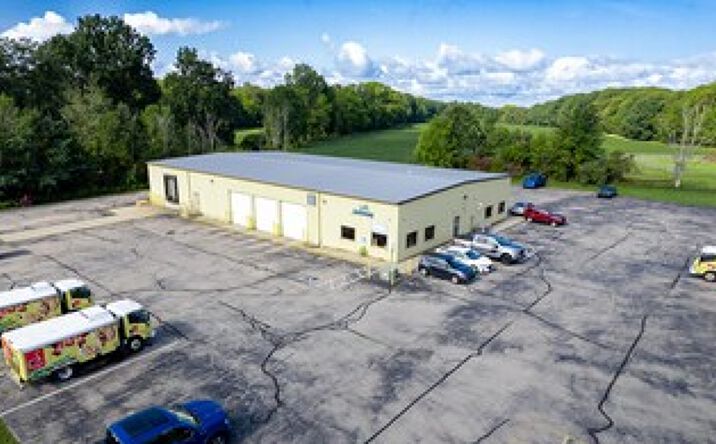 Pictures of Industrial property located at 5421 WARREN RD, CORTLAND, OH 44410-9796 for sales - image #1